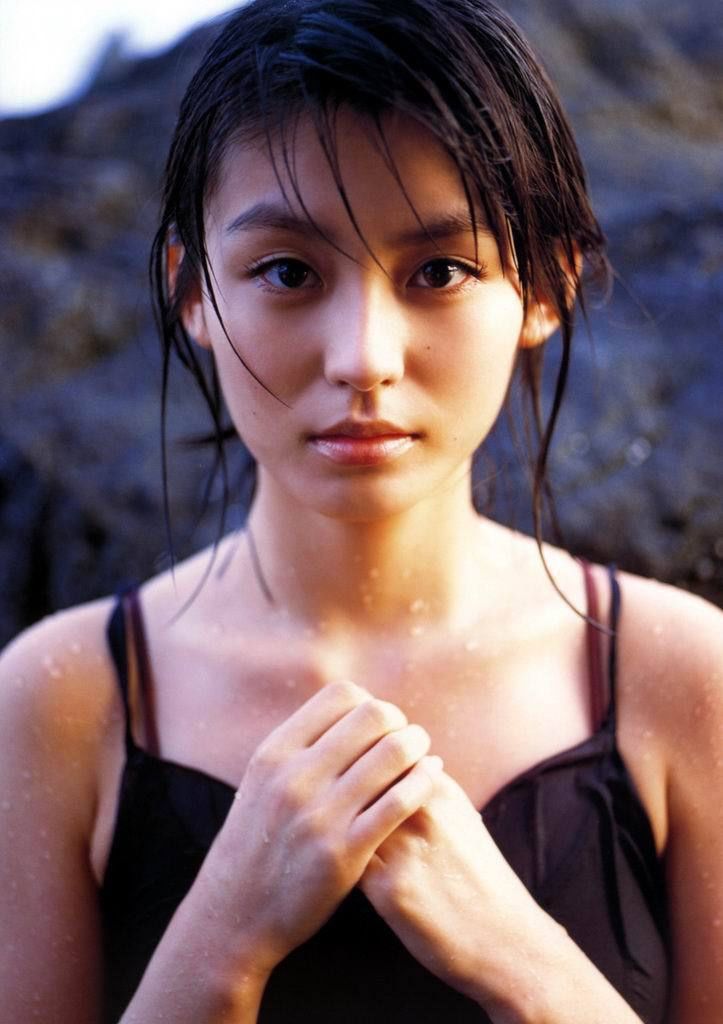 Yuika Motokariya Pagina 28 No.33b235