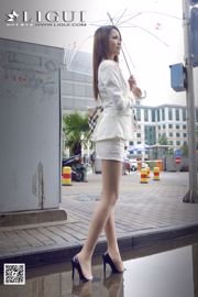 Ke Xin „Rainy Day Street Shooting OL” [Li Gui] Piękne nogi i jedwabne stopy