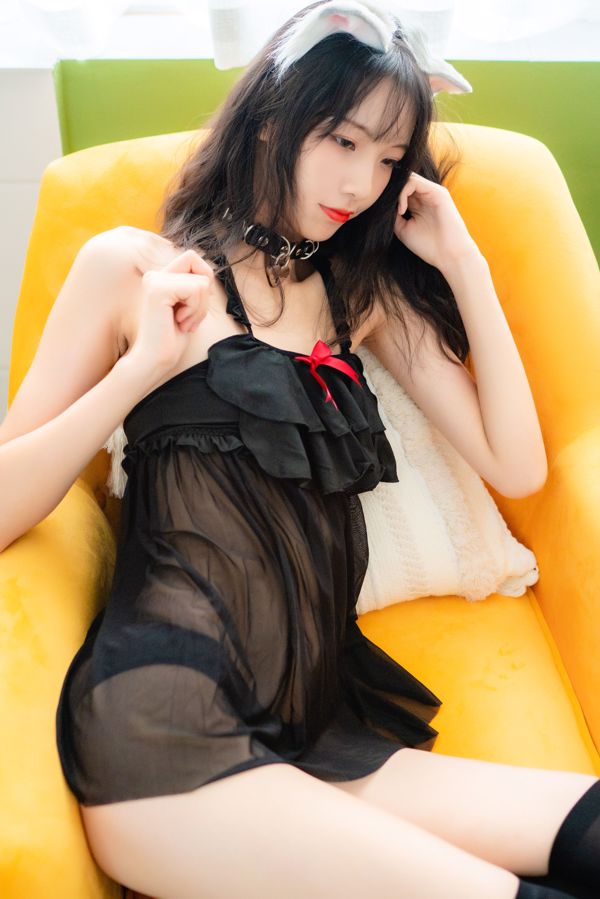 Gadis dua dimensi semangka "rumah pribadi cattail"