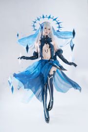 Coser Eel Fei Er „Crazy Three Series Origami”